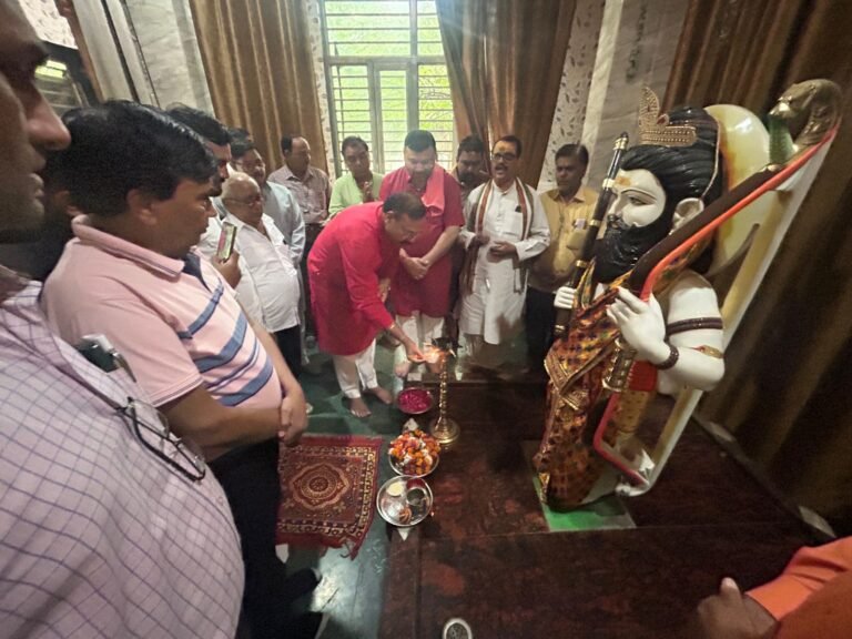 नेत्र सेवा के संकल्प के साथ—वसुधैव कुटुंबकम् चैरिटेबल सोसाइटी का निःशुल्क नेत्र परीक्षण शिविर सम्पन्न