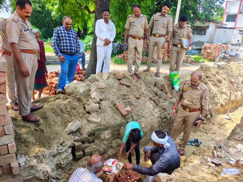 फतेहाबाद के थाना निबोहरा परिसर में आगंतुक कक्ष, महिला कक्ष, भोजनालय और मीटिंग हॉल का भूमि पूजन