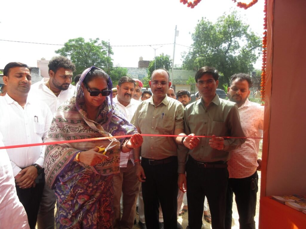 बाह में सेवापर्व पखवाड़ा-2025 के अंतर्गत भव्य प्रदर्शनी का शुभारंभ, विधायक रानी पक्षालिका सिंह ने बताई मोदी-योगी सरकार की उपलब्धियां