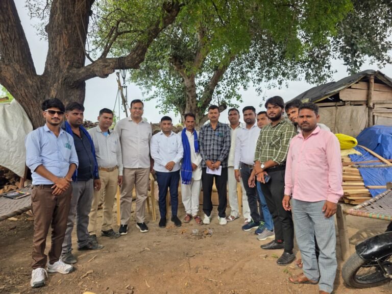 सीकरी मै आजाद समाज की बैठक संपन्न