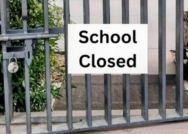 खतरे के निशान से ऊपर बह रही यमुना, तटीय इलाकों में प्रशासनिक अलर्ट के साथ 12वीं तक के सभी स्कूल बंद का एलान