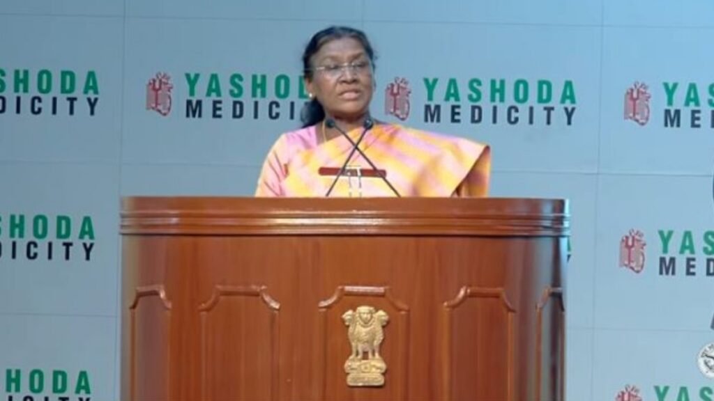 गाजियाबाद में अत्याधुनिक चिकित्सा सुविधाओं से लैस 1200 बेड वाले यशोदा मेडिसिटी का राष्ट्रपति ने किया उद्घाटन, रक्षामंत्री राजनाथ सिंह और CM योगी रहे उपस्थित