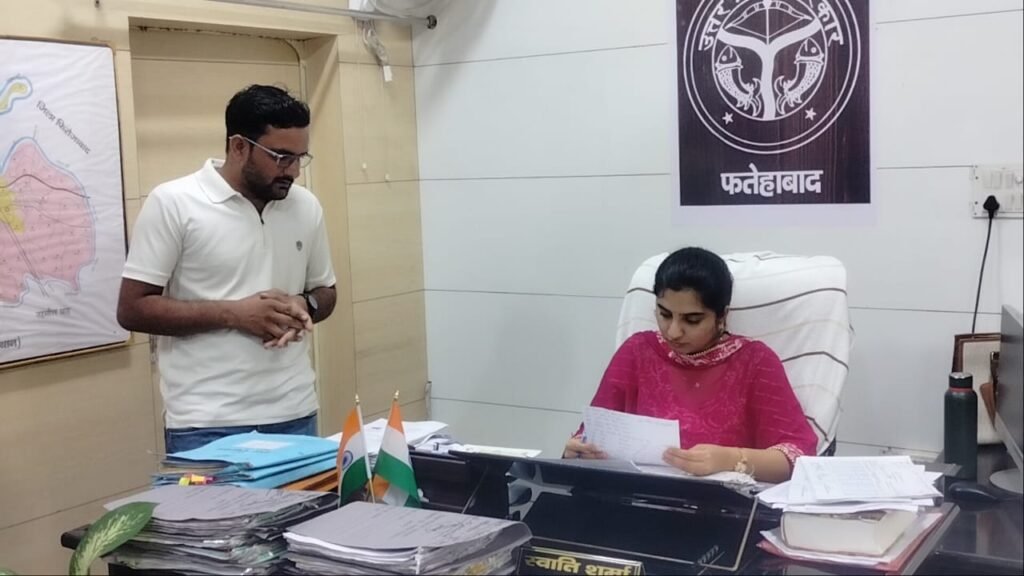 डीएपी खाद की कालाबाजारी से किसान परेशान, एसडीएम ने जांच के दिए आदेश, सरकारी दर पर नहीं मिल रही डीएपी, दुकानदारों की मनमानी से नाराज किसान
