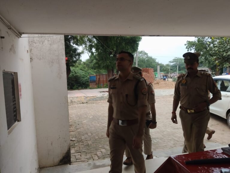 डीसीपी पूर्वी ने किया निबोहरा थाने का निरीक्षण, दिए आवश्यक दिशा निर्देश