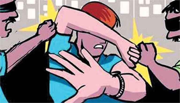 आगरा में गौकसों ने हिंदू कार्यकर्ताओं पर किया हमला, पुलिस ने मुकदमा दर्ज कर आरोपी तलाशे शुरू