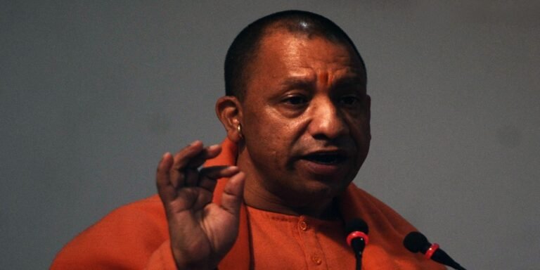 योगी सरकार पूरे प्रदेश में नकली दवाओं की करेगी सख्ती से जांच, हर जिले में होगा औषधि नियंत्रण अधिकारी