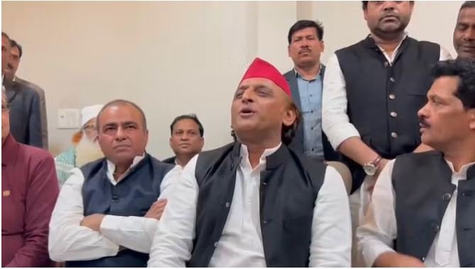 सरकार की नाक के नीचे हो रही जानलेवा सिरप की आपूर्ति, मंत्रालय चुप क्यों: अखिलेश यादव