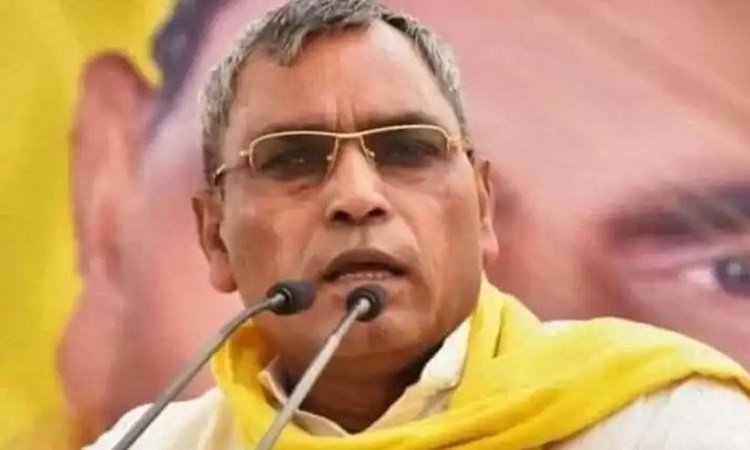 ओ पी राजभर के बयान से मचा बवाल, सपा नेताओं को “देशी कुत्ता” कहने पर चढ़ा यूपी का सियासी पारा