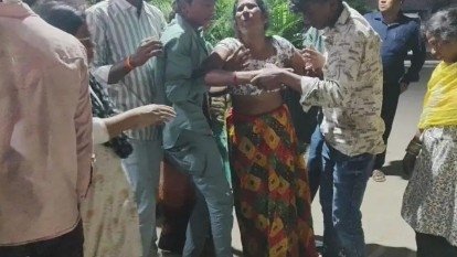 पीलीभीत में भीषण सड़क हादसा: श्रद्धालुओं से भरी बस बरेली-हरिद्वार हाईवे पर पलटी, एक की मौत, 20 से अधिक घायल