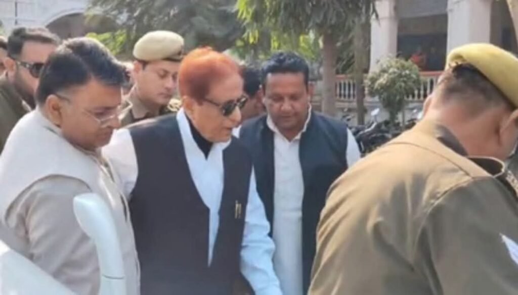 दो पैनकार्ड मामले में सपा नेता आज़म ख़ां और अब्दुल्ला आज़म को सात-सात साल की सजा, 50-50 हजार का जुर्माना