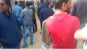 आगरा: सिकंदरा इंडस्ट्रियल एरिया में केमिकल गोदाम में जोरदार धमाका, 4 कर्मचारी गंभीर रूप से झुलसे, आंखों की रोशनी को खतरा