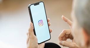 इंस्टाग्राम दोस्ती हादसे में बदली: 30 लाख की ठगी, महिला ने जेवर बेचकर भरे पैसे, जांच में जुटी पुलिस