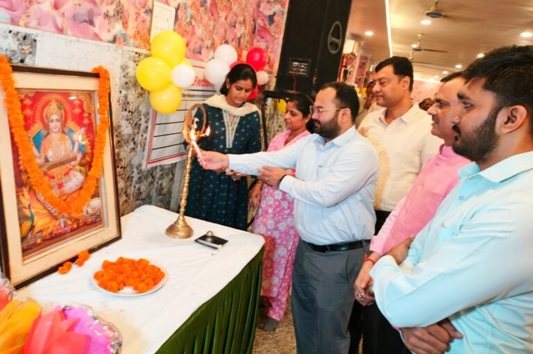 शिक्षा की नींव पर ही बुलन्द देश का निर्माण होता है – संजय शुक्ल