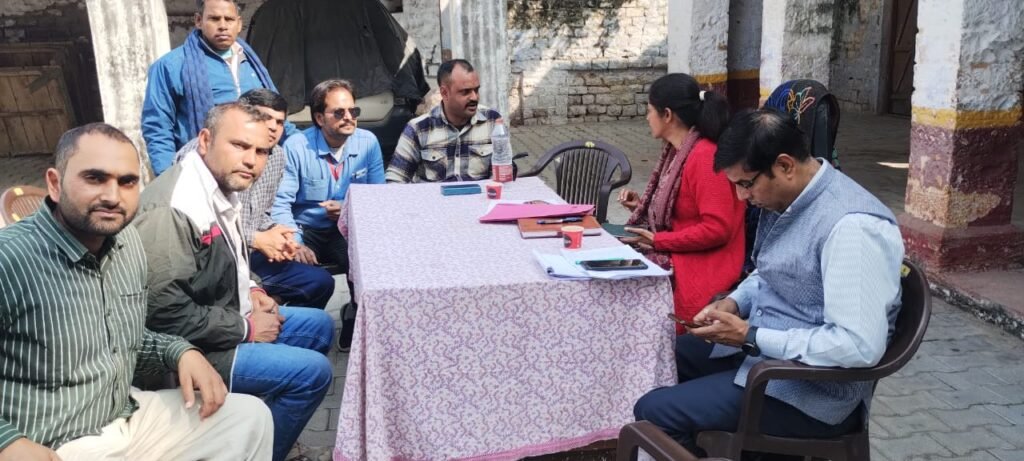 एसडीएम ने की बीएलओ के साथ विशेष बैठक, निर्वाचन कार्य में लापरवाही पर सख्त कार्रवाई की चेतावनी