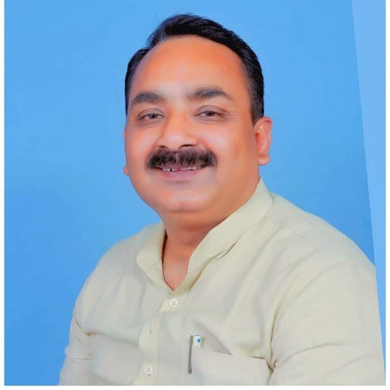 बस्ती -डुमरियागंज मार्ग के सुदृढ़ीकरण, गड्ढा भराई की मांग पूर्व विधायक संजय ने डीएम को भेजा पत्र