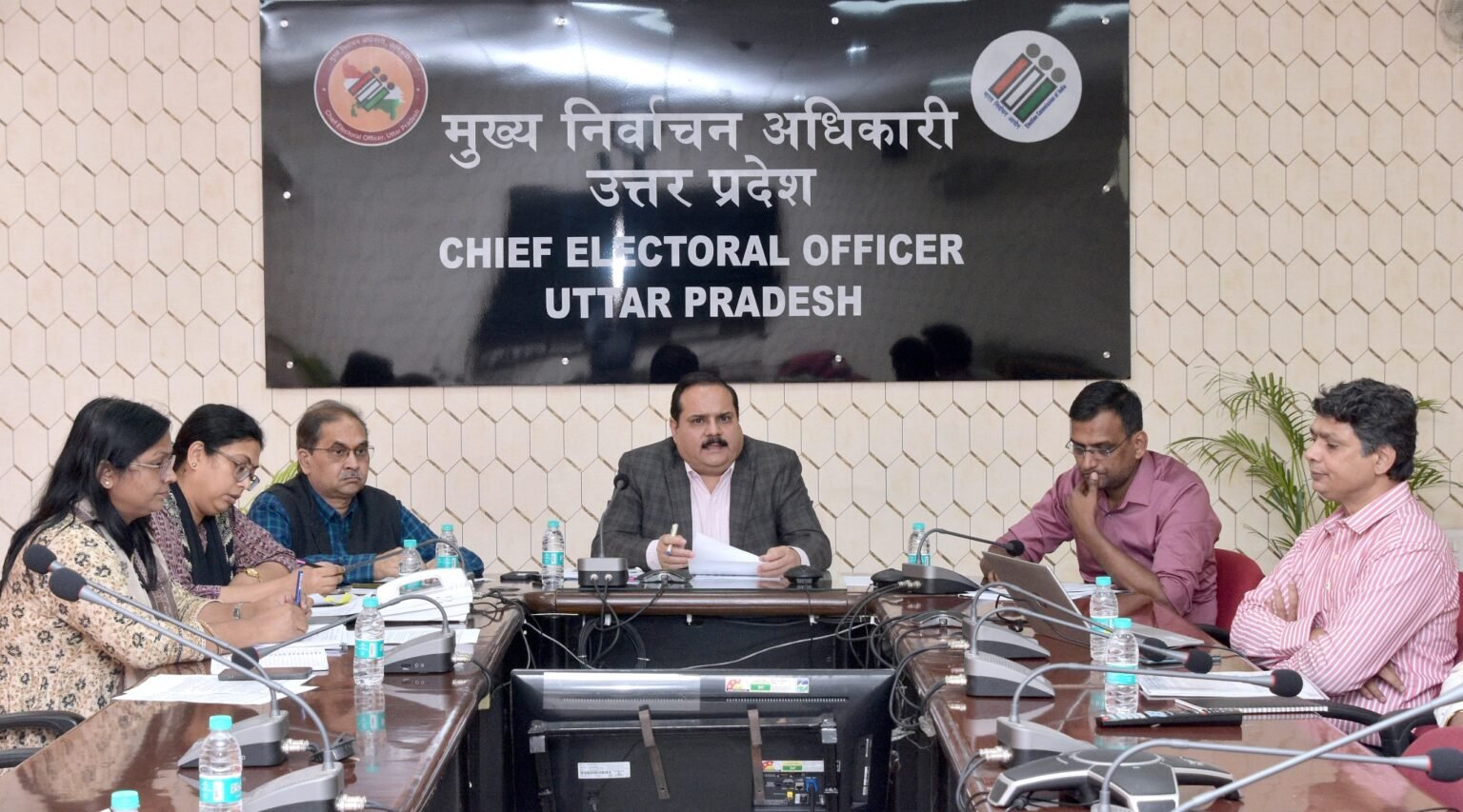 मुख्य निर्वाचन अधिकारी ने की विशेष प्रगाढ़ पुनरीक्षण की समीक्षा, पारदर्शिता सुनिश्चित करने के दिए निर्देश