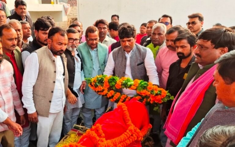 समाजवादी पार्टी के वरिष्ठ नेता चन्द्रभूषण मिश्र के निधन से शोक की लहर