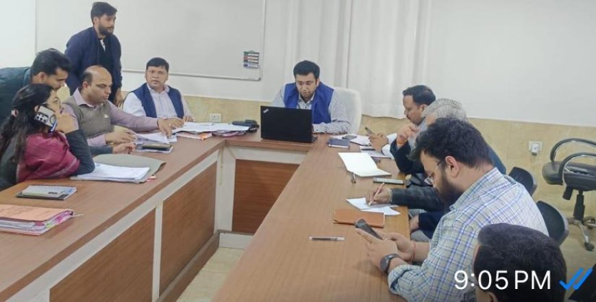 आगरा: मतदाता सूची को 100% शुद्ध बनाने का महाअभियान तेज, डीएम ने दी चेतावंई – “कोई पात्र नागरिक न छूटे”