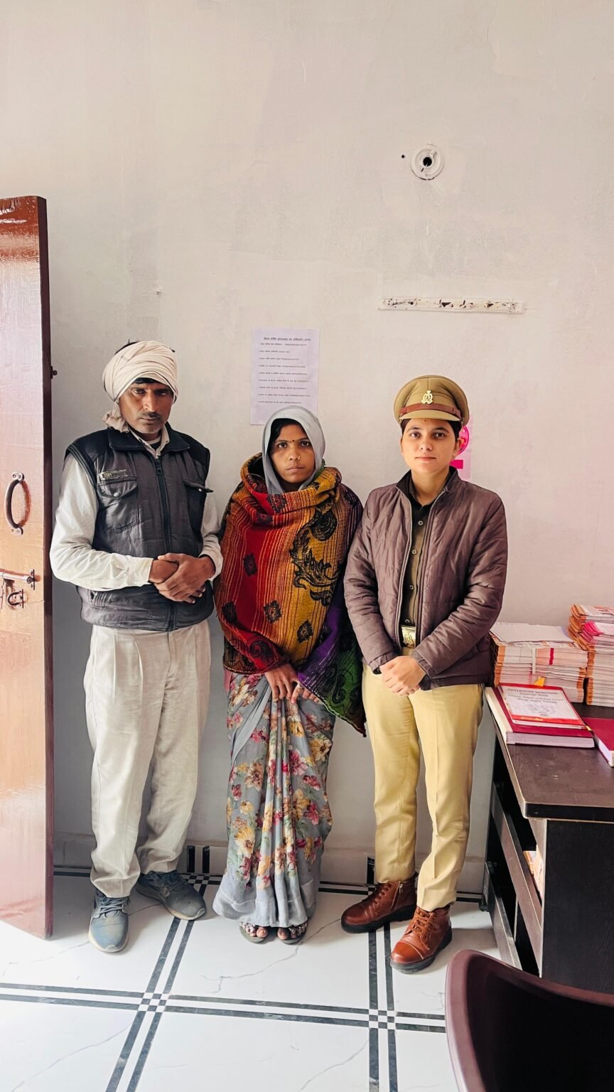 गुमशुदा महिला को पुलिस ने किया बरामद, परिजनों के सुपुर्द किया