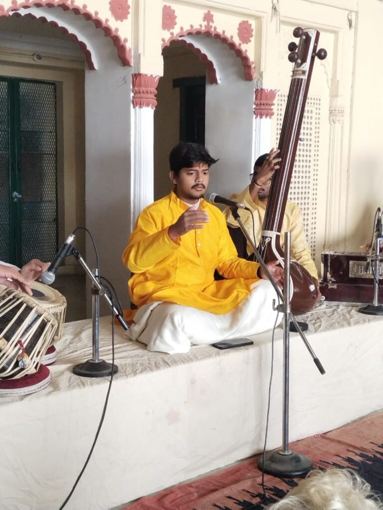 BHU में ‘रसिक रविवार’ का भव्य आगाज़: अब हर सप्ताह सजेगी कला की महफ़िल