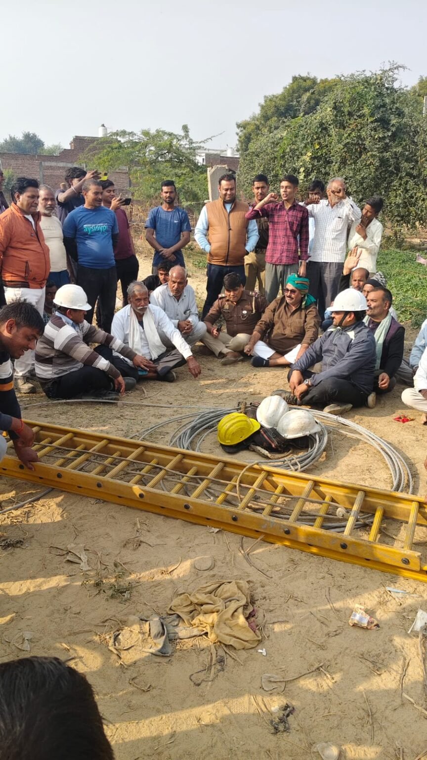 टोरेंट पावर की मनमानी के विरोध में भाकियू का हंगामा, जिलाध्यक्ष राजवीर लवानिया के हस्तक्षेप पर जुड़े किसानों के कटे तार