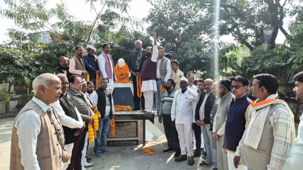 कांग्रेस नेताओ ने किया बाबा साहेब को नमन्ः योगदान पर चर्चा