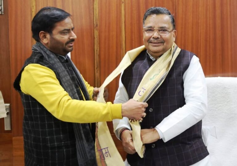 राना दिनेश प्रताप ने पर्यटन मंत्री जयबीर सिंह को दिया वशिष्ठ रामायण कथा में आने का न्यौता