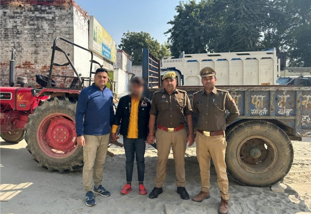 बमरौली कटारा पुलिस ने चेकिंग के दौरान चोरी की ट्रैक्टर ट्रॉली सहित एक आरोपी को किया गिरफ्तार