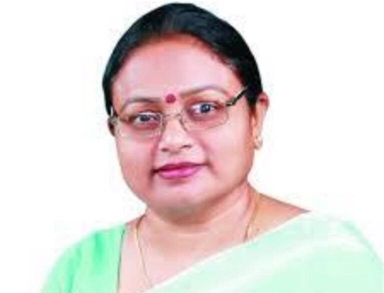 आगरा: महापौर हेमलता कुशवाह ने मौके पर पकड़ा घोटाला