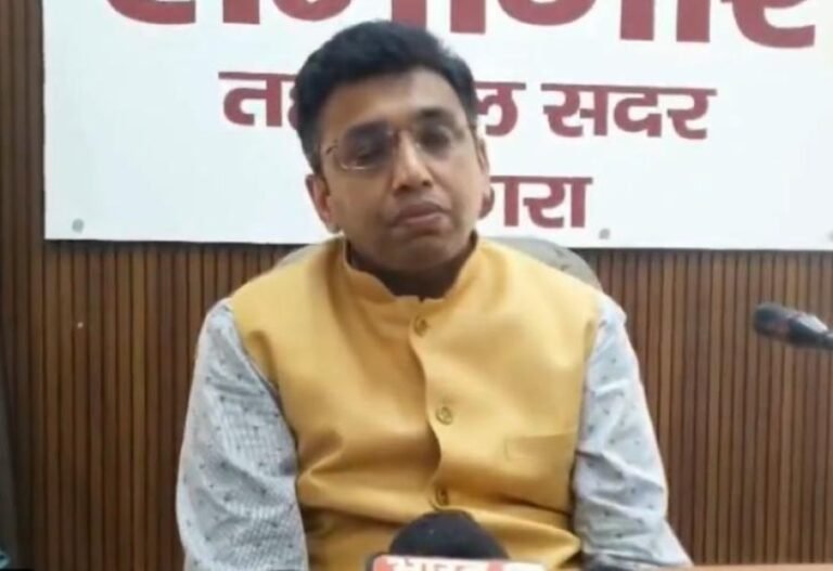 आगरा में रविवार को विशेष SIR अभियान: हर बूथ पर मिलेगा मतदाता फॉर्म, डीएम ने की अपील