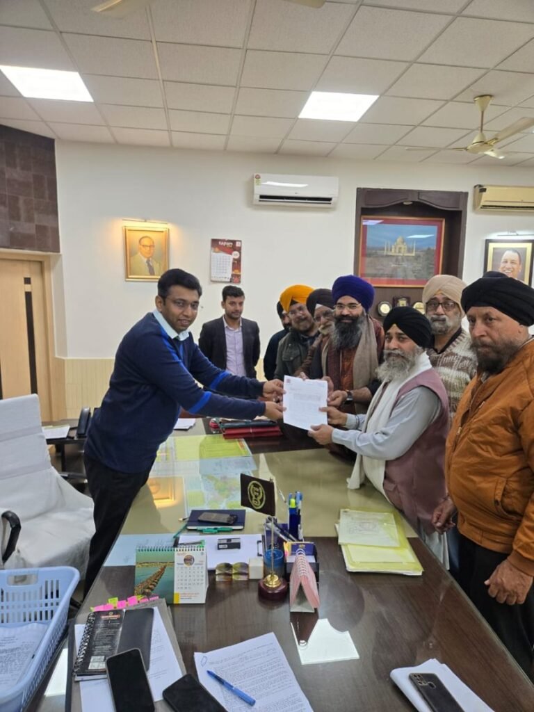 आगरा: गुरु गोबिंद सिंह जी के प्रकाश पर्व पर 14 दिसंबर को निकलेगा भव्य नगर कीर्तन, DM-ट्रैफिक डीसीपी ने दिया पूरा सहयोग