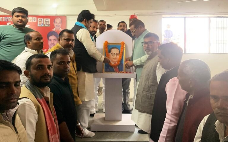 सदैव याद किये जायेंगे बाबा साहेब- महेन्द्रनाथ यादव