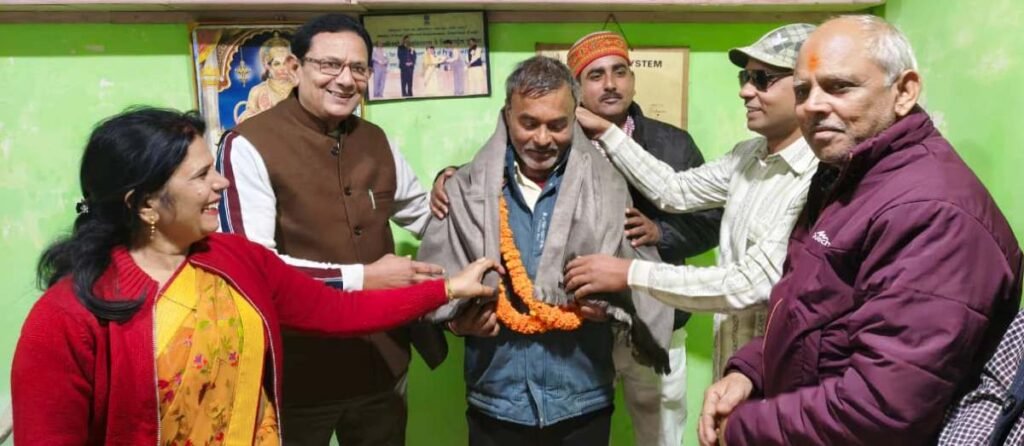 विकलांगता के क्षेत्र में योगदान के लिये गोपाल कृष्ण अग्रवाल का स्वागत कर बढाया हौसला