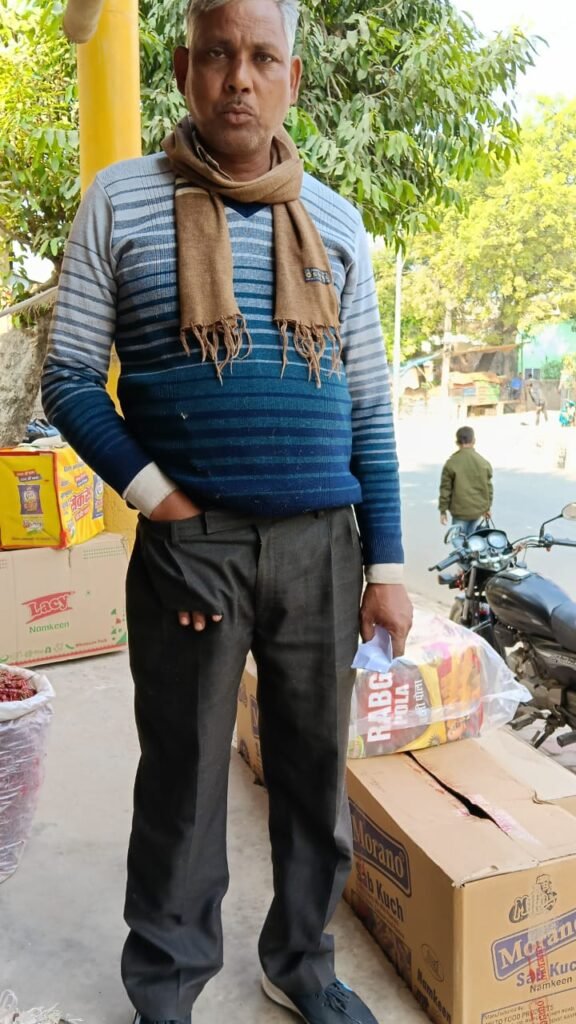 बाजिदपुर से टेंपो में बैठकर आ रहे किसान की सवारी बनकर बैठे शातिर ने काटी जेब