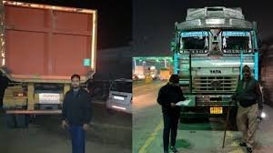 आगरा: अवैध खनन-परिवहन पर DM का बुलडोजर! एक दिन में 3 वाहन जब्त, 6 का ऑनलाइन चालान, अभियान जारी