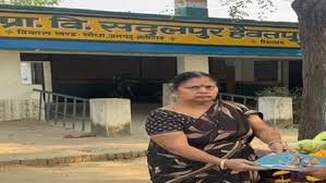 अलीगढ़: सहायक अध्यापिका की प्रताड़ना से प्रधानाध्यापिका को हार्ट अटैक, मौत; बीएसए ने किया सस्पेंड