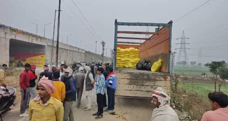 यूरिया की कालाबाजारी के मामले में बमरौली कटारा और फतेहाबाद में दर्ज हुए मुकदमे