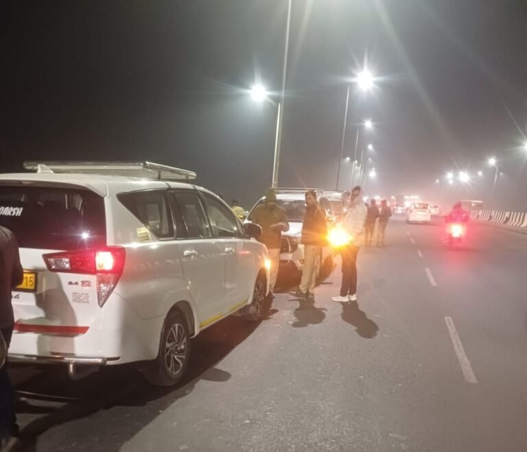 आगरा-कानपुर हाईवे पर दिनदहाड़े लूट: अमेरिका की NRI महिला से झपटे साढ़े 3 लाख रुपये और पासपोर्ट, 15 घंटे बाद भी लुटेरे फरार