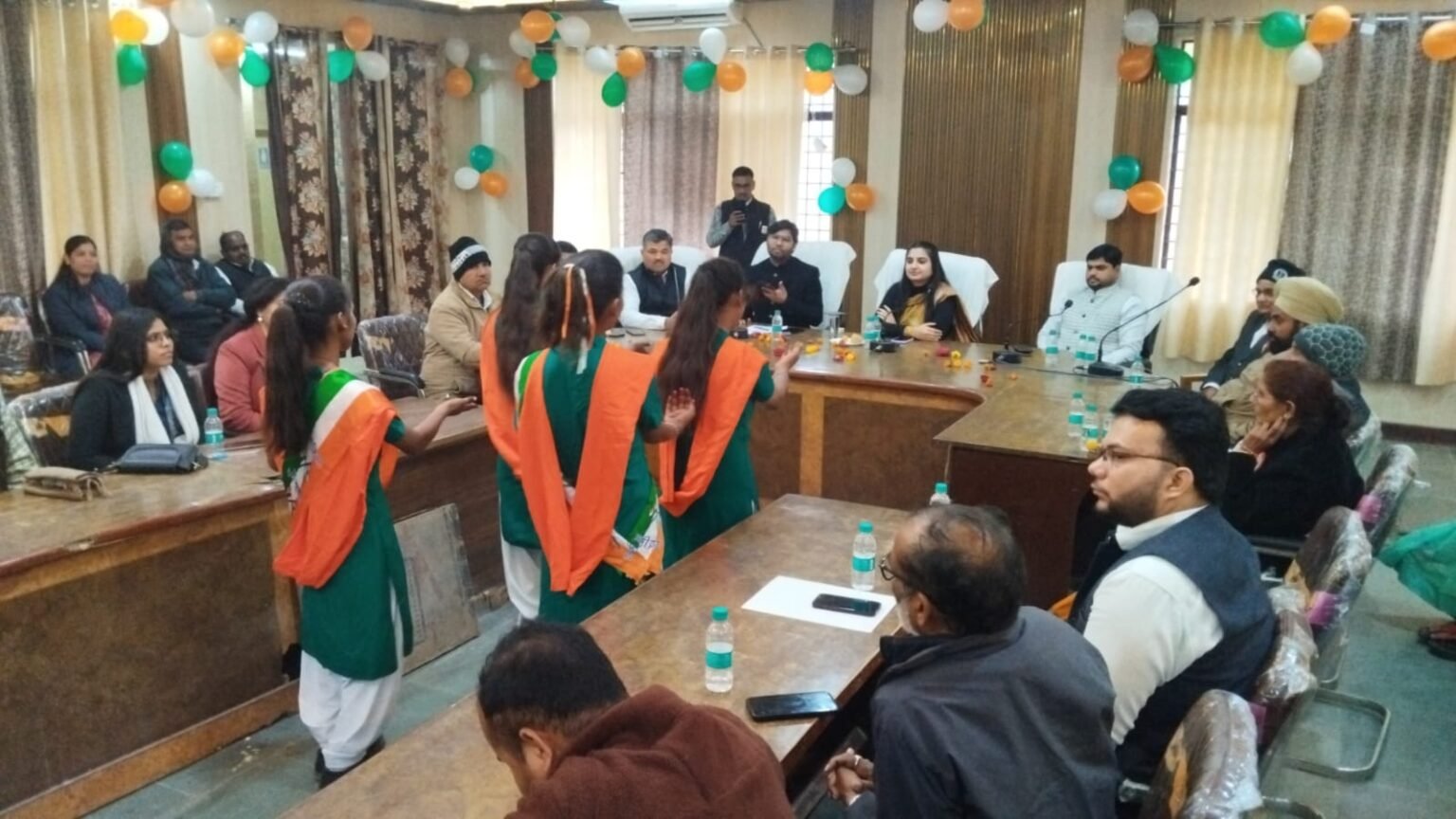 फतेहाबाद तहसील प्रांगण में गणतंत्र दिवस पर छात्राओं ने दी प्रस्तुति