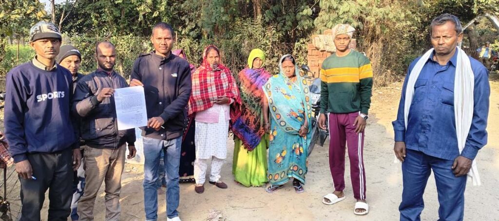 हरिजन आबादी से अवैध अतिक्रमण रोकने की मांग