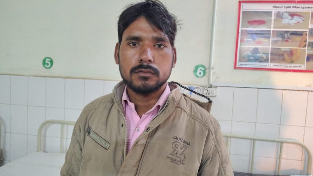 पुरानी रंजिश में युवक से मारपीट, घायल युवक का सीएचसी में उपचार