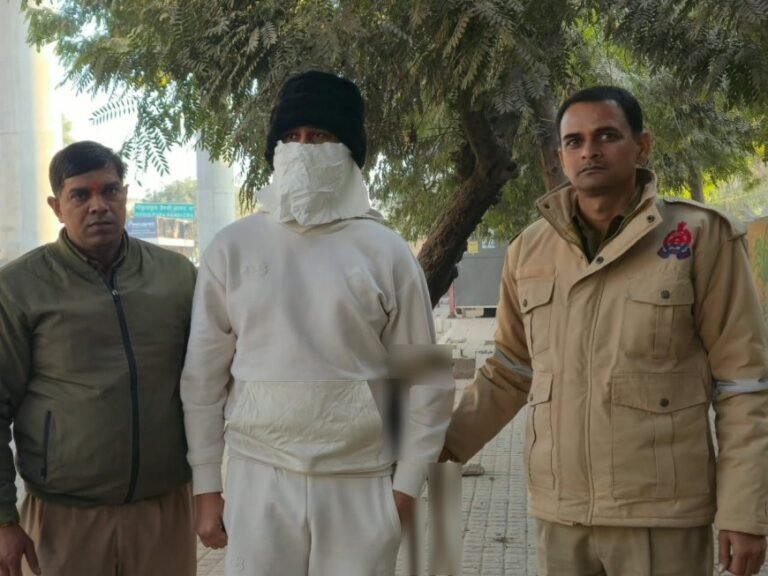 आगरा: साइबर क्राइम पुलिस ने ऑनलाइन ट्रेडिंग ठगी के बड़े गिरोह का भंडाफोड़ किया, आरोपी अनमोल यादव गिरफ्तार