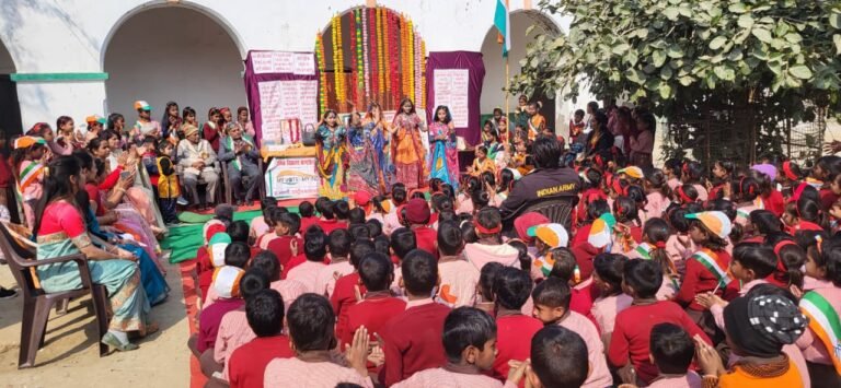 परिषदीय विद्यालय कागारौल में गणतंत्र दिवस धूमधाम से मनाया