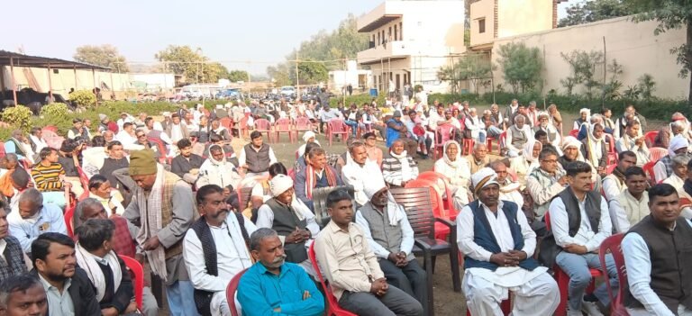 फतेहपुर सीकरी: कुशवाहा फार्म हाउस जोतना पर लोधी ,बघेल, कुशवाहा महापंचायत का हुआ आयोजन, त्रिस्तरीय चुनाव में संख्या के हिसाब से मिली भागीदारी