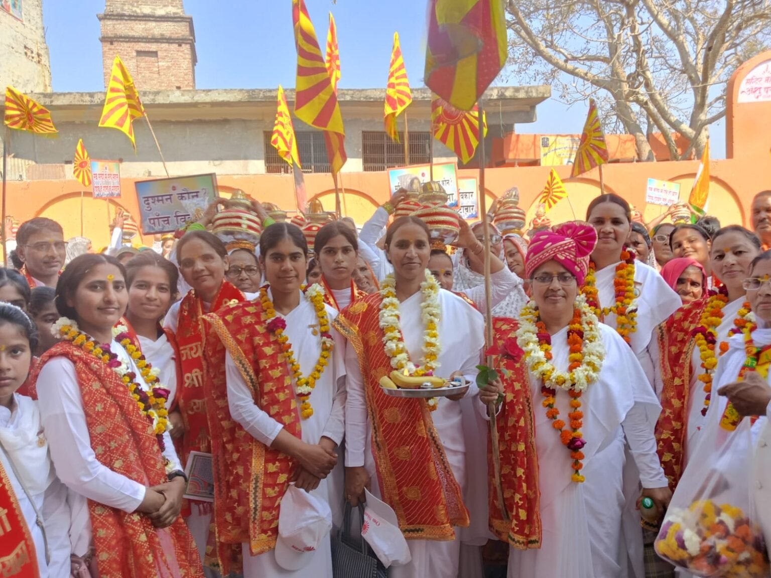 फतेहाबाद में निकली शिव संदेश यात्रा, राजयोग से आत्मजागृति का संदेश