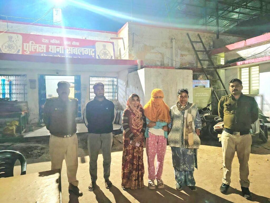 मुरैना: कुंआ तोर में नाबालिग बालिका का बाल विवाह रुकवाया! चाइल्ड हेल्पलाइन 1098 पर शिकायत मिलते ही कलेक्टर के निर्देश पर टीम ने रेस्क्यू किया – बालिका सुरक्षित, बाल कल्याण समिति के समक्ष पेश होगी