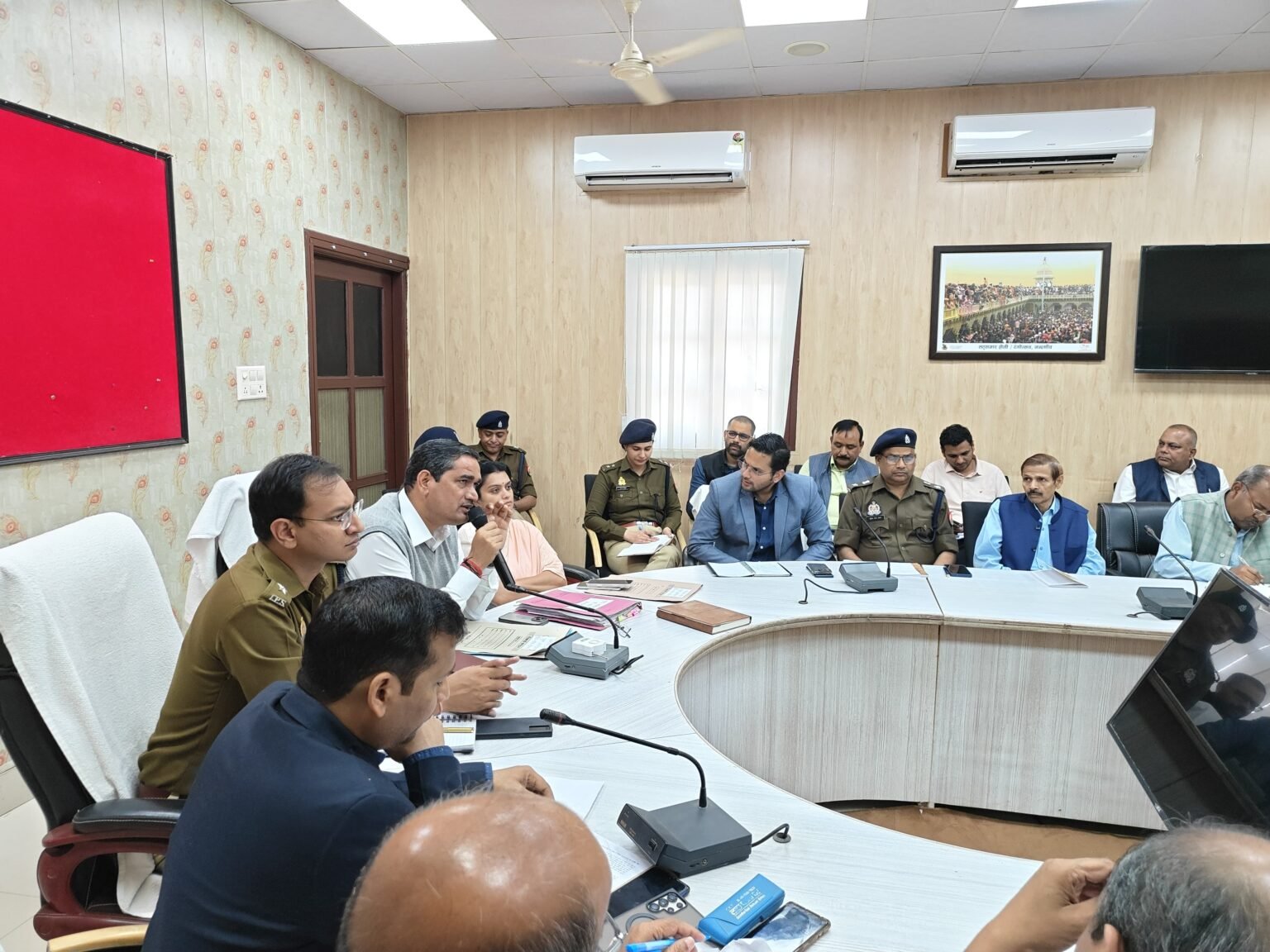 मथुरा में रमजान पर्वों को लेकर उच्चस्तरीय समीक्षा बैठक सम्पन्न