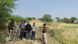 राजस्व विभाग द्वारा 40 बीघा शासकीय भूमि से अतिक्रमण हटाया