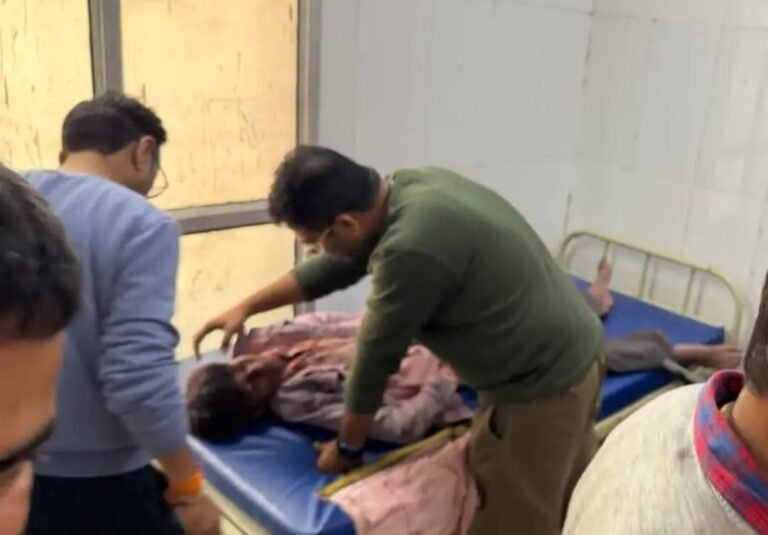 फतेहपुर सीकरी: जयपुर नेशनल हाईवे बाईपास पर बाइक सवार घायल