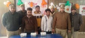 होटल बार के वेटरों ने की 1 लाख की लूट, पुलिस ने 24 घंटे में किया खुलासा, एक आरोपी शातिर अपराधी
